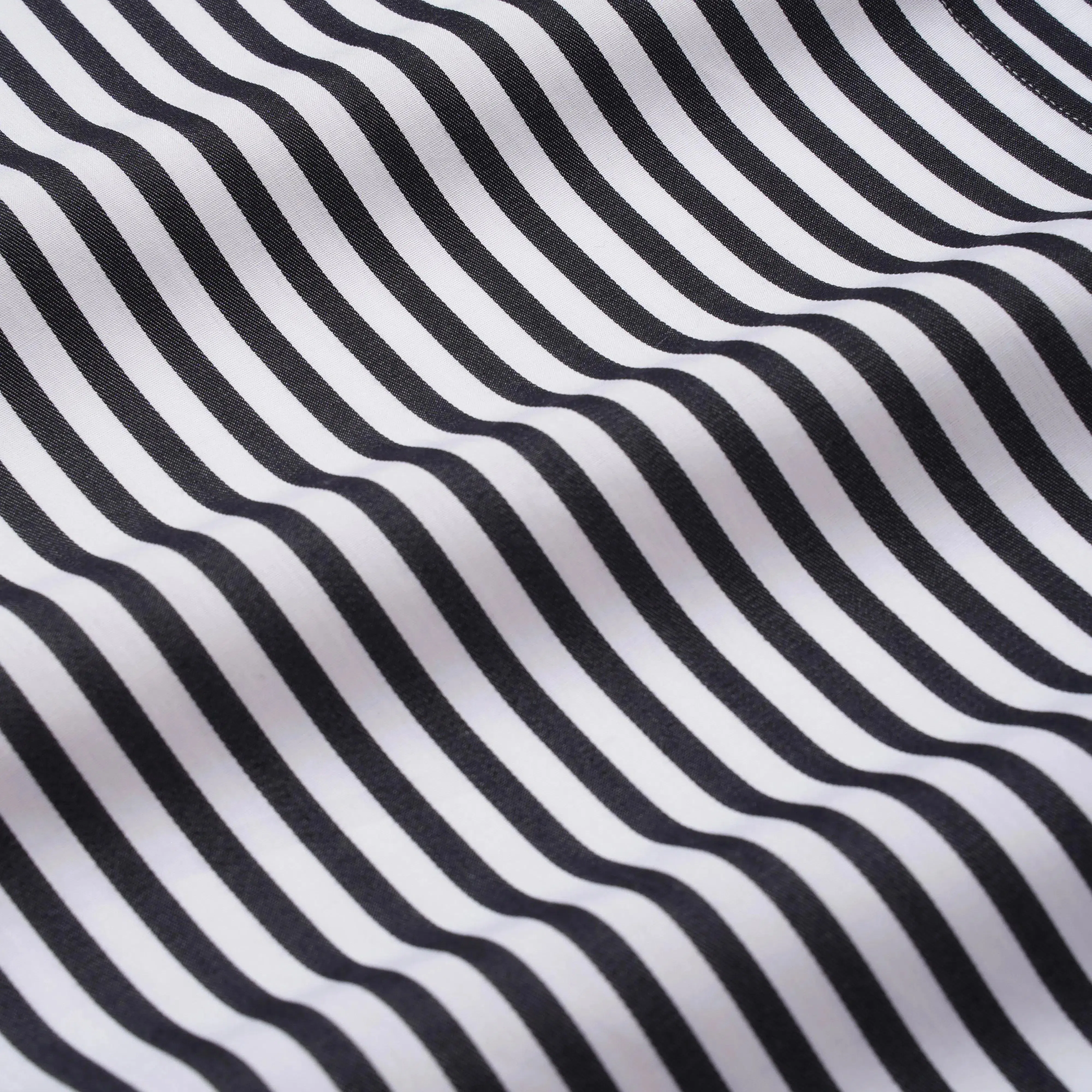 Thomas Pink Women's Classic Capri Stripe Shirt Black/White