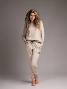 Winter 2023 Loungewear Set | Cozy Sweater & Sweatpants for Ultimate Warmth